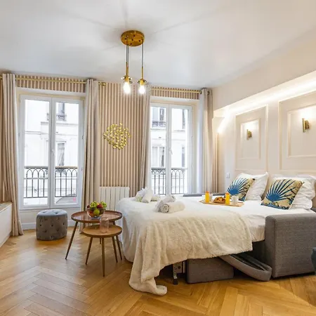 Bluestay 159 - A 2 Paris