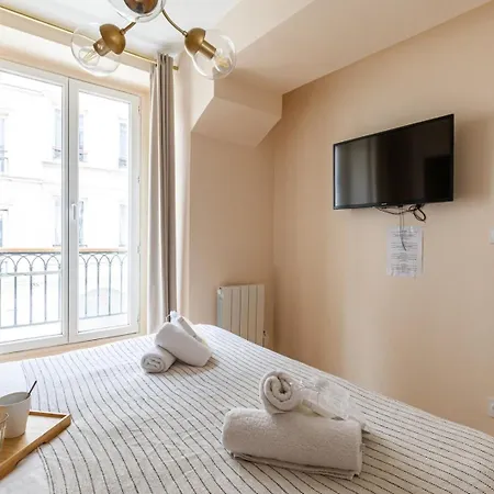 Bluestay 159 - A 2 Paris